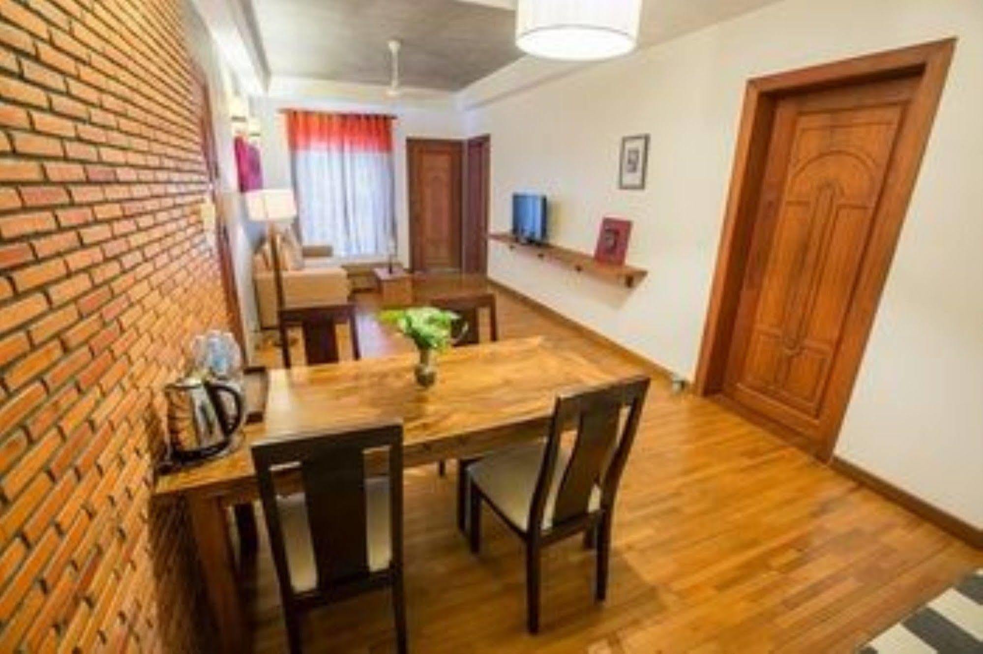Casa Villa Independence Phnom Penh Ngoại thất bức ảnh