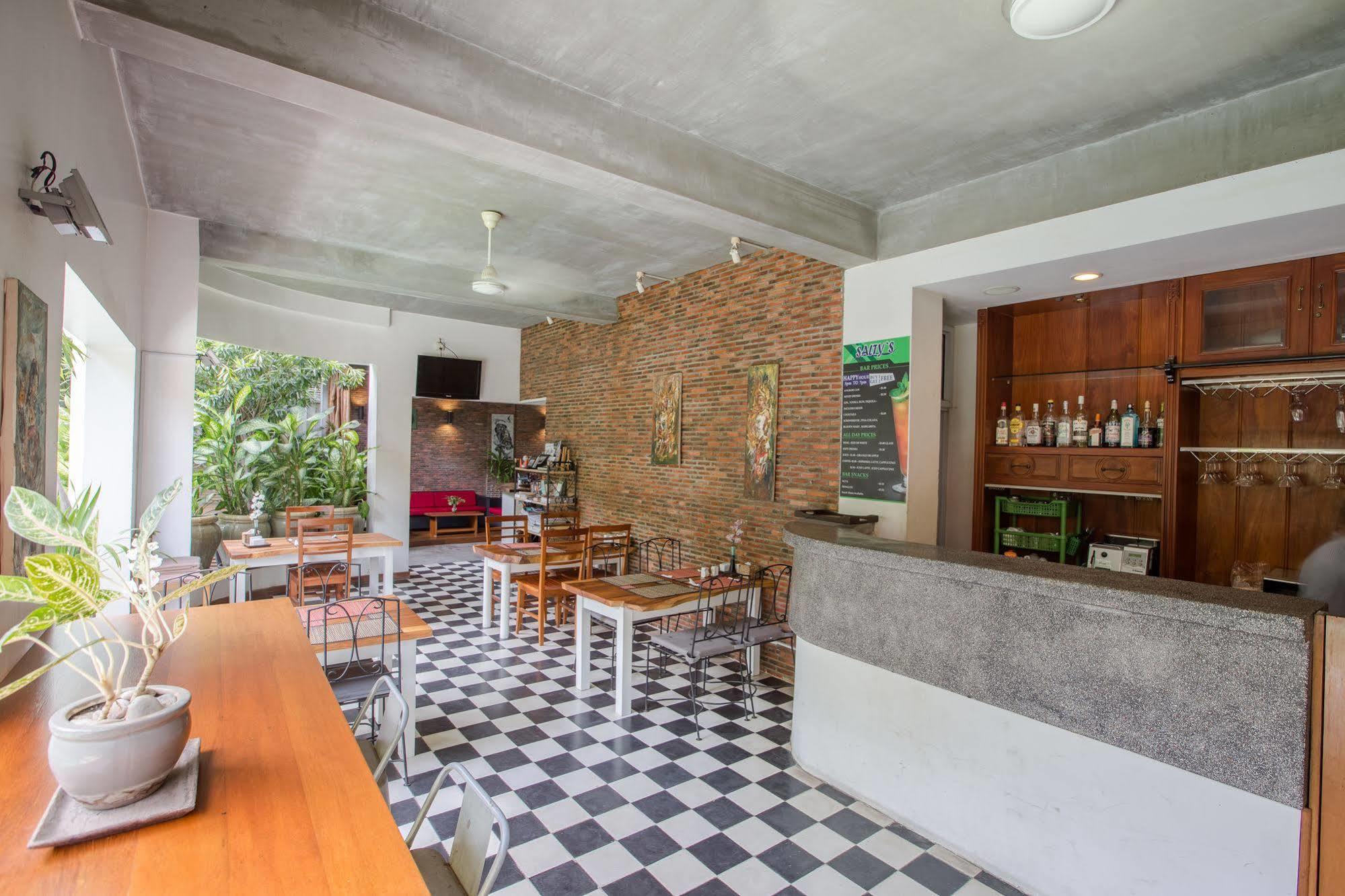 Casa Villa Independence Phnom Penh Ngoại thất bức ảnh