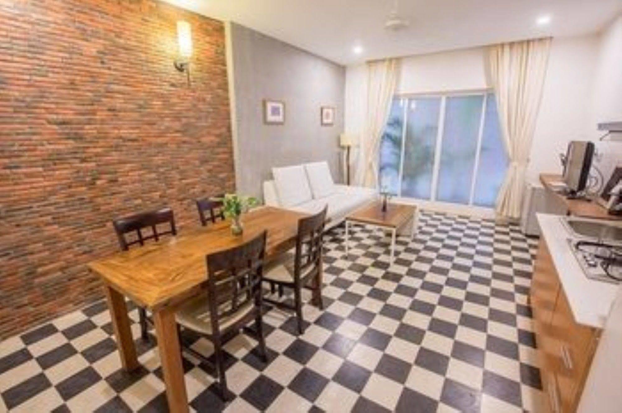 Casa Villa Independence Phnom Penh Ngoại thất bức ảnh